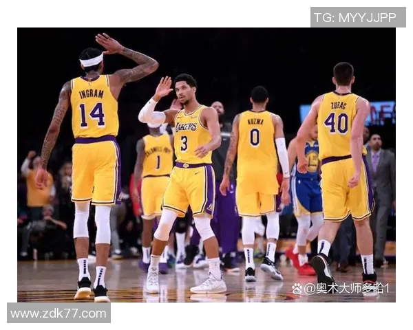 詹姆斯的篮球传奇之路:从天赋少年到NBA巨星的成长故事