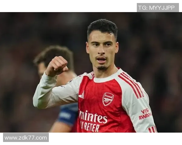 马丁内利的崛起之路:从青训小将到足球场上的闪耀明星